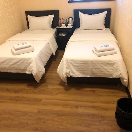 Hayot Hostel Tashkent Bagian luar foto