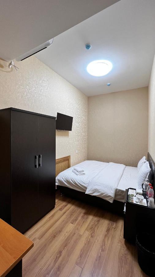 Hayot Hostel Tashkent Bagian luar foto